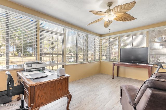 100 Kings Point Court, Daytona Beach, FL 32119