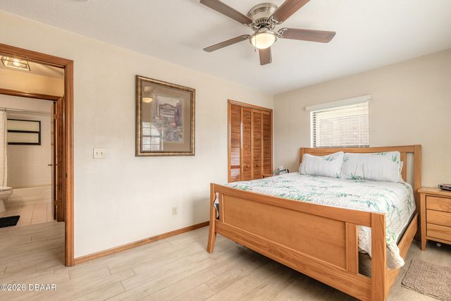 100 Kings Point Court, Daytona Beach, FL 32119