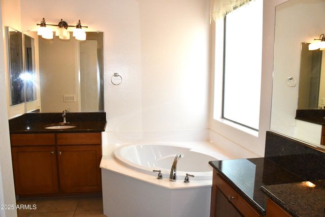 9539 W HARMONY Lane, Peoria, AZ 85382