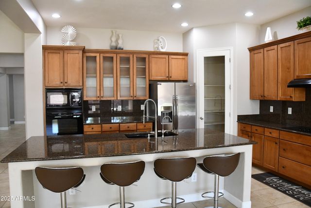 9539 W HARMONY Lane, Peoria, AZ 85382