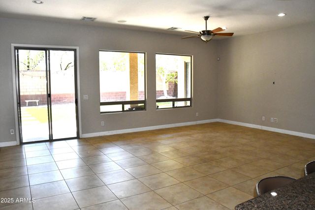 9539 W HARMONY Lane, Peoria, AZ 85382