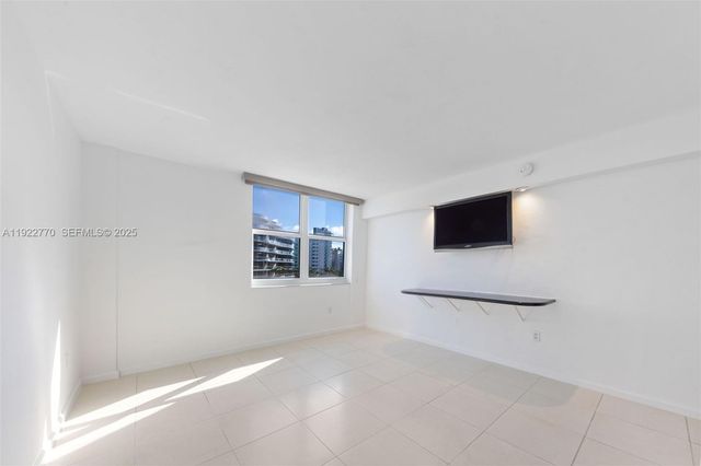 10350 W Bay Harbor Dr 5E, Bay Harbor Islands, FL 33154