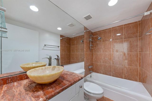 10350 W Bay Harbor Dr 5E, Bay Harbor Islands, FL 33154