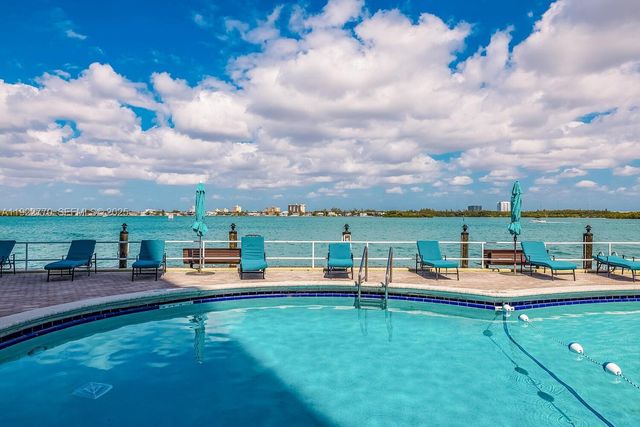 10350 W Bay Harbor Dr 5E, Bay Harbor Islands, FL 33154