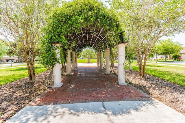 8938 GALLANTREE PLACE, Land O Lakes, FL 34637