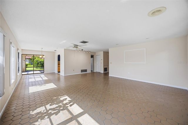 849 SENDA PLATA 15, Venice, FL 34293