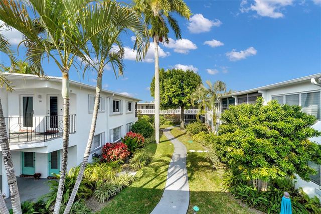 2161 NE 42nd Court 215, Lighthouse Point, FL 33064