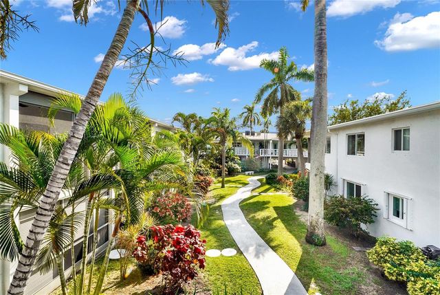 2161 NE 42nd Court 215, Lighthouse Point, FL 33064