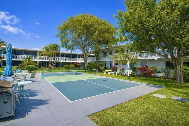 2161 NE 42nd Court 215, Lighthouse Point, FL 33064