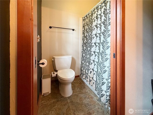 97 B Port Gardner Drive, Hat Island, WA 98206