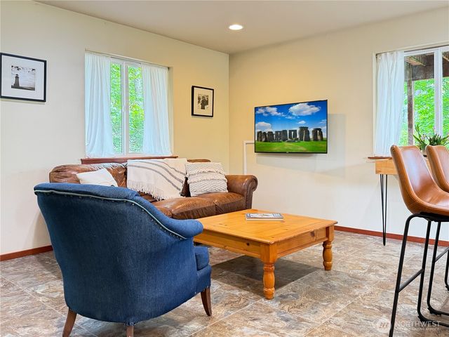 97 B Port Gardner Drive, Hat Island, WA 98206