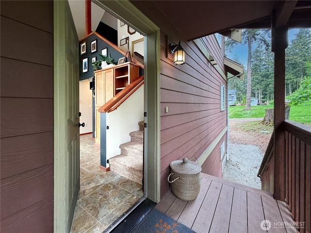 97 B Port Gardner Drive, Hat Island, WA 98206