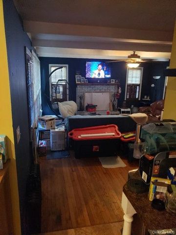 715 County Line Road, Amityville, NY 11701