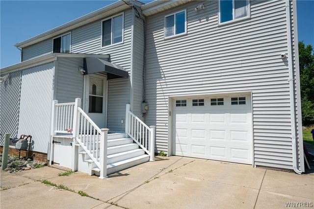 4093 Bayview Road, Hamburg, NY 14219