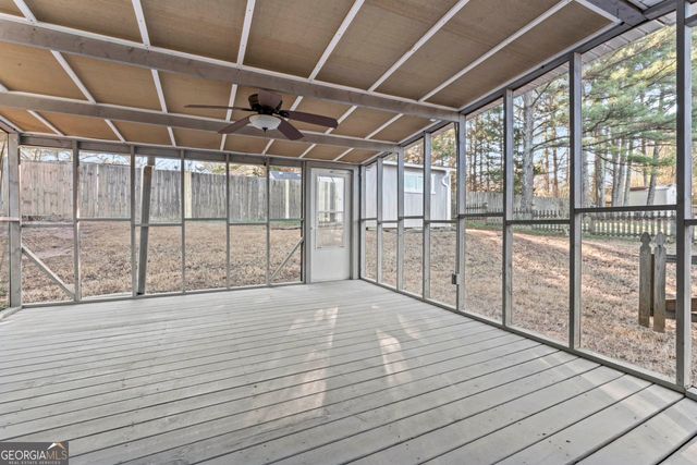 64 Dogwood Lakes Drive, Hampton, GA 30228