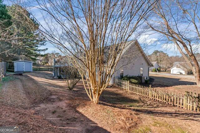 64 Dogwood Lakes Drive, Hampton, GA 30228