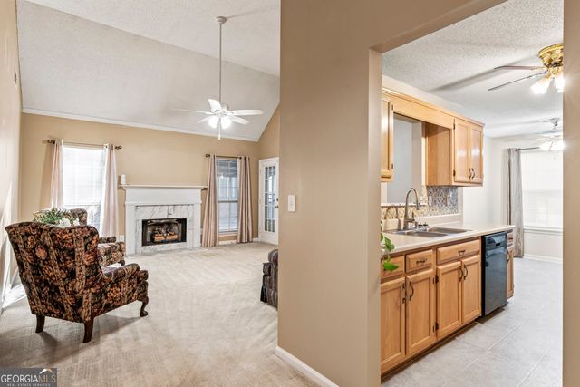 64 Dogwood Lakes Drive, Hampton, GA 30228