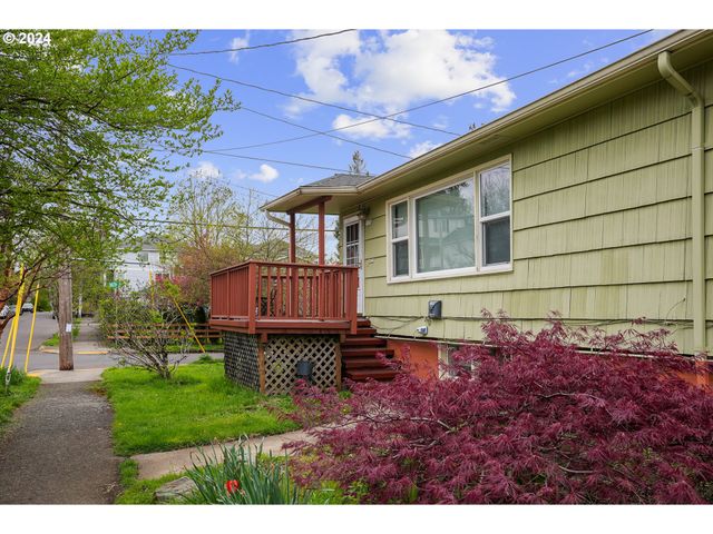 -1 Se TIBBETTS St, Portland, OR 97206