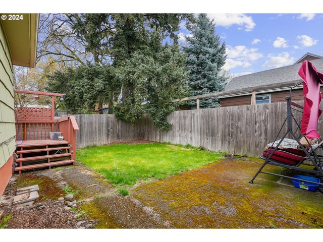 -1 Se TIBBETTS St, Portland, OR 97206