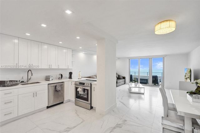 5555 Collins Avenue 9M, Miami Beach, FL 33140