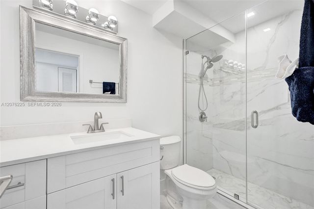 5555 Collins Avenue 9M, Miami Beach, FL 33140