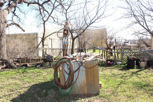 403 Mockingbird Lane, Chico, TX 76431