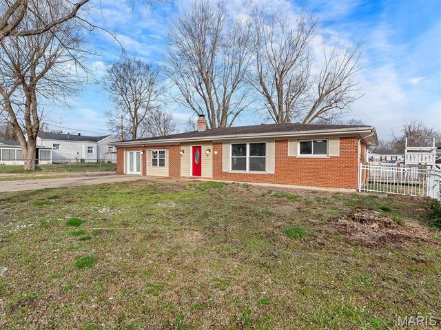 105 Lavernel Drive, Fenton, MO 63026