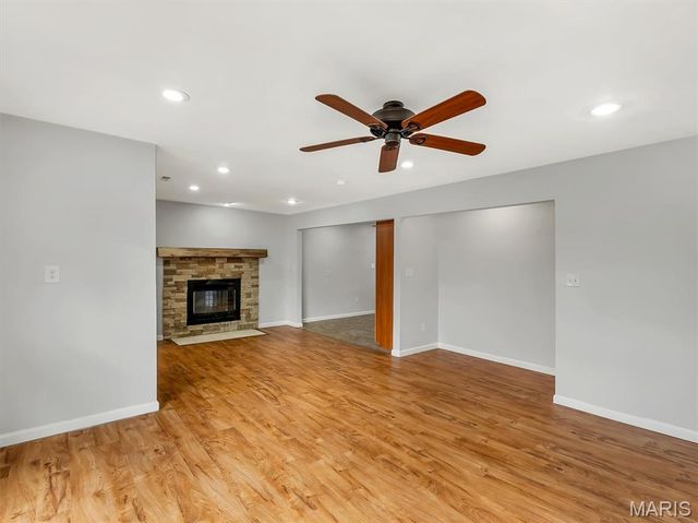 105 Lavernel Drive, Fenton, MO 63026