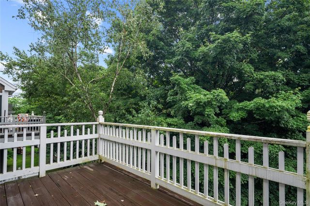 19 Winterberry Lane, Briarcliff Manor, NY 10510