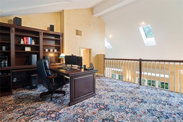 19 Winterberry Lane, Briarcliff Manor, NY 10510