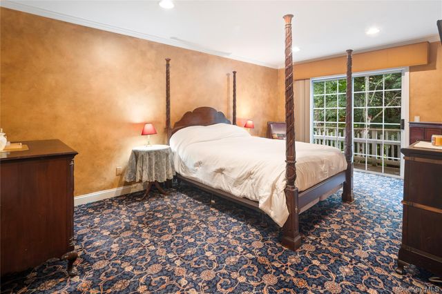 19 Winterberry Lane, Briarcliff Manor, NY 10510
