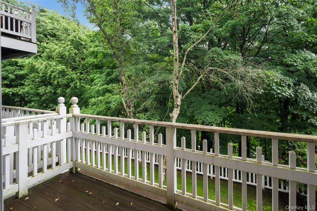 19 Winterberry Lane, Briarcliff Manor, NY 10510