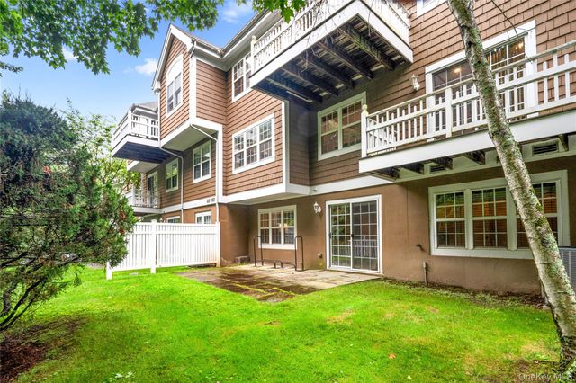 19 Winterberry Lane, Briarcliff Manor, NY 10510