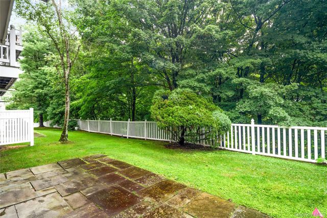 19 Winterberry Lane, Briarcliff Manor, NY 10510