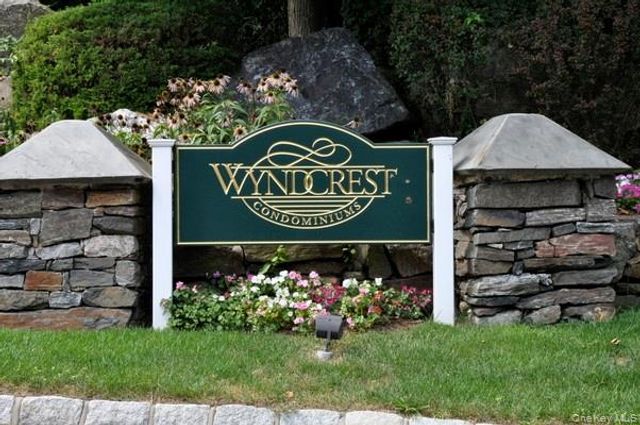 19 Winterberry Lane, Briarcliff Manor, NY 10510