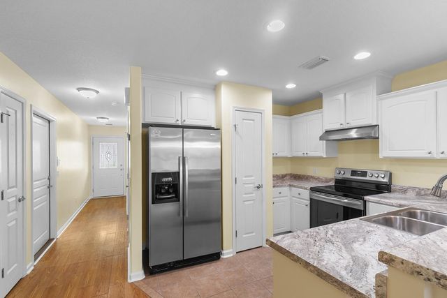 101 Legends Ct, Dothan, AL 36305
