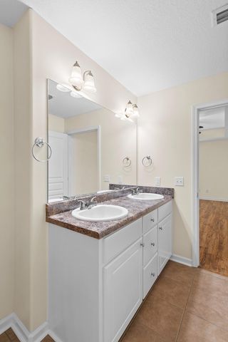 101 Legends Ct, Dothan, AL 36305