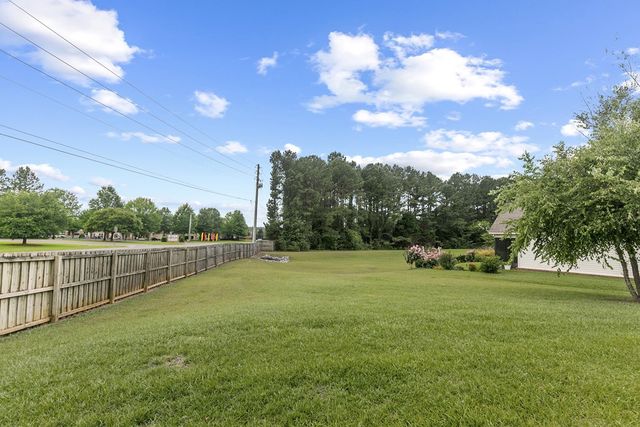 101 Legends Ct, Dothan, AL 36305