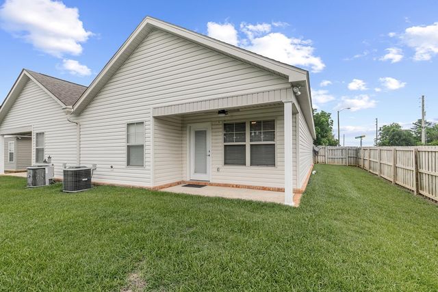 101 Legends Ct, Dothan, AL 36305