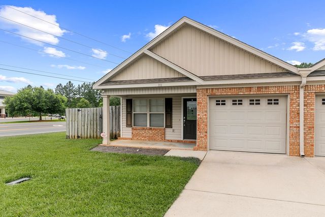 101 Legends Ct, Dothan, AL 36305