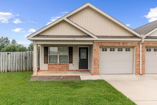 101 Legends Ct, Dothan, AL 36305