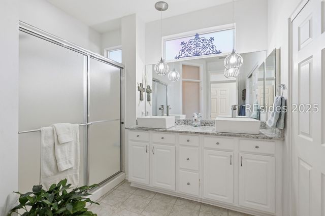 19 Hampton Cir, Bluffton, SC 29909