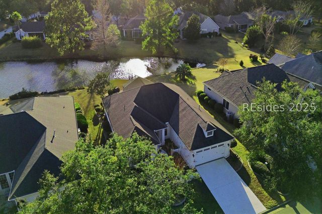 19 Hampton Cir, Bluffton, SC 29909