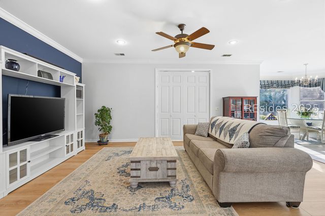 19 Hampton Cir, Bluffton, SC 29909