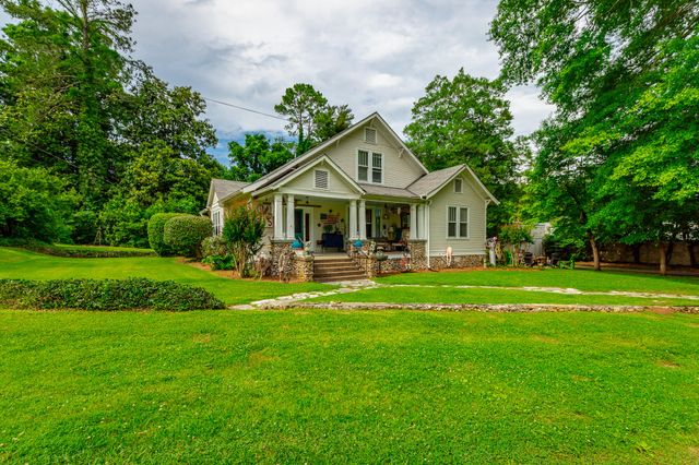 215 Gordon Street, Chickamauga, GA 30707