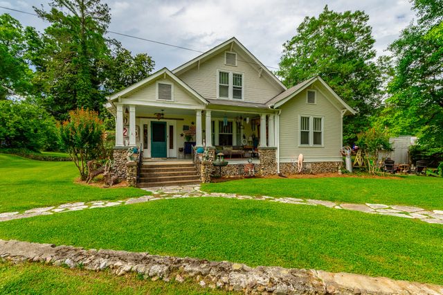 215 Gordon Street, Chickamauga, GA 30707