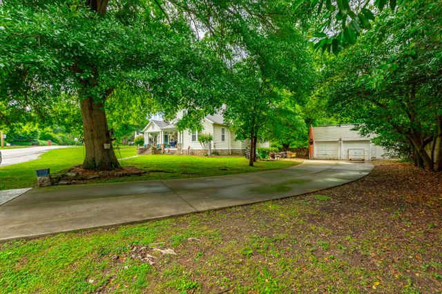 215 Gordon Street, Chickamauga, GA 30707