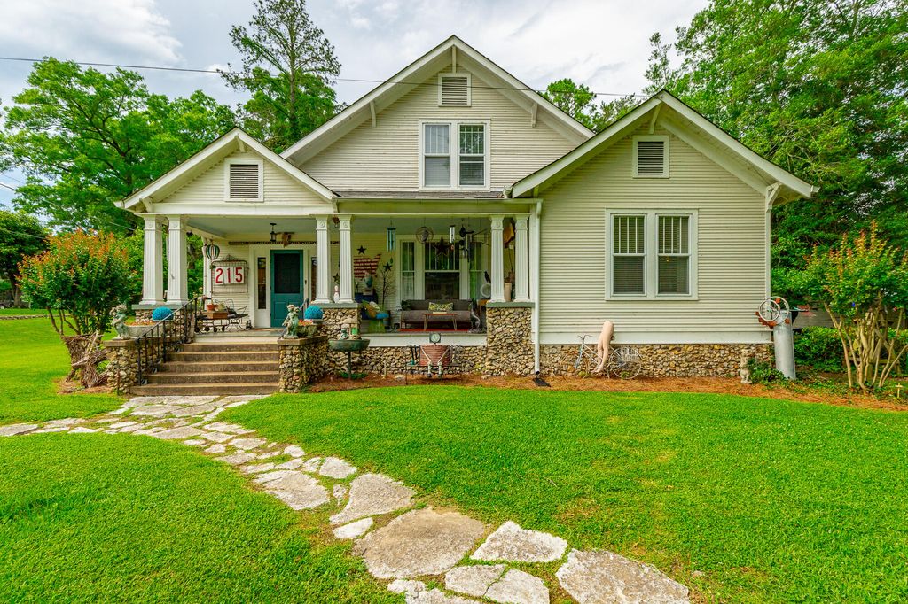 215 Gordon Street, Chickamauga, GA 30707