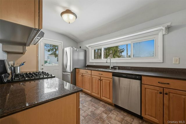 94 Locust Place, East Northport, NY 11731