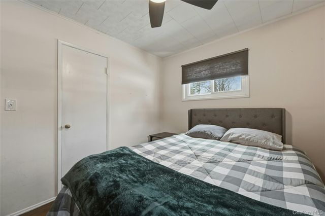 94 Locust Place, East Northport, NY 11731